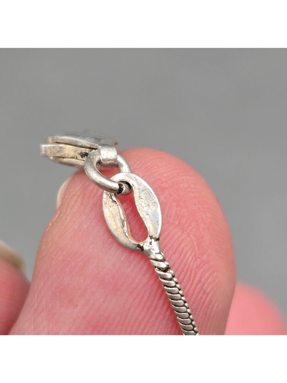 Solvar Sterling Silver Claddagh Necklace Interlocking Double Charm Ireland 16" - Picture 7 of 12